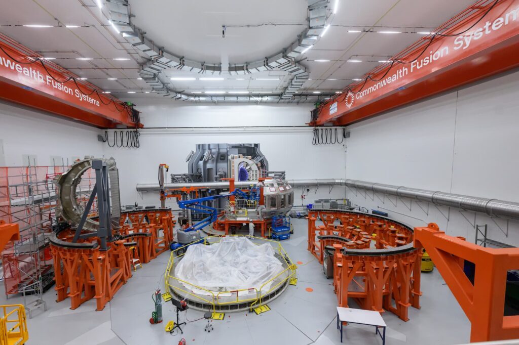 Half the SPARC's vacuum vessel arrives in Tokamak Hall